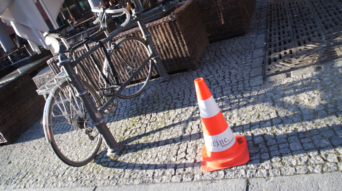 2011-06 »FAHRRAD UND PYLON« 