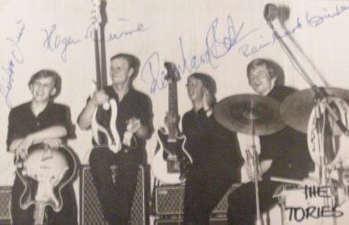THE TORIES at Anne Frank youth club with Vox equipment - CLICK for a higher resolution